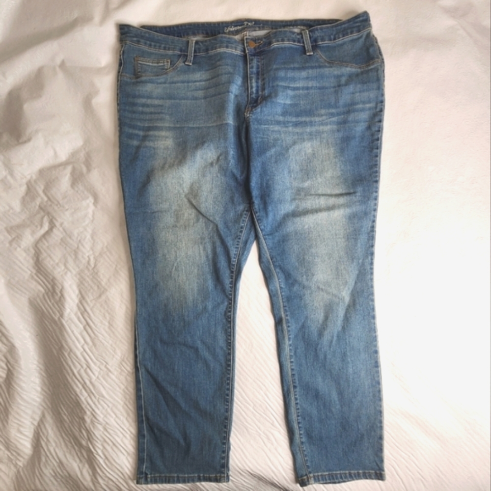 Universal Thread Blue Denim Jegging Light Wash Jeans Women's Plus Size 28